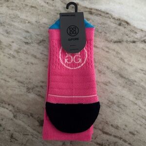 NWT G/Fore Pray For Birdies Women’s Medium/Large Crew Socks Knockout Pink Blue